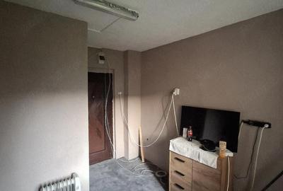 Garsonieră decomandată în Florilor - 1