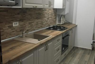 Apartament cu 3 camere decomandat în Apărătorii Patriei - 4