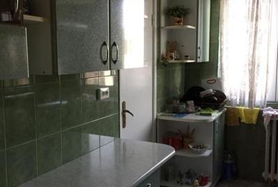 Vanzare Apartament 3 Camere Semidecomandat Berceni-Spinis - 1
