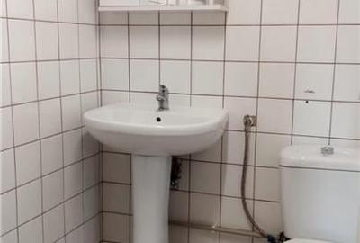 Casa 6 camere de inchiriat , activitate comerciala sau office , parcare, curte, - 15