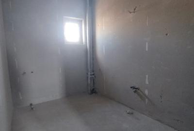 Casă cu 3 camere cu Teren 180 Mp în Central - 11