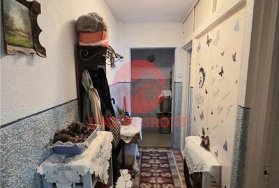 Apartament cu 3 camere semidecomandat în Inel II - 3