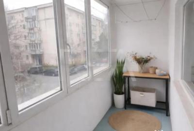 Garsonieră decomandată în Decebal - 2