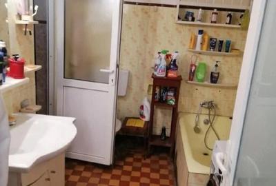 Casă cu 5 camere cu Teren 2500 Mp în Domnești - 1