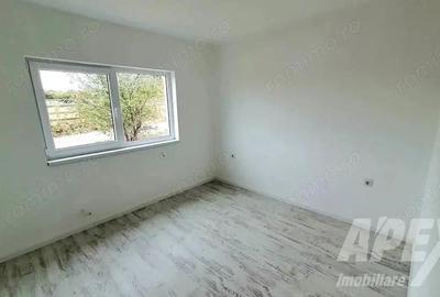 Vanzare casa parter cu 4 camere Vedere la lac| Crevedia -Strada Caisului - 4