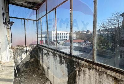 Apartament cu 3 camere în Central - 11