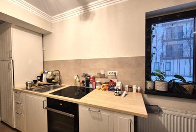 Apartament cu 2 camere semidecomandat în Tractorul - 6
