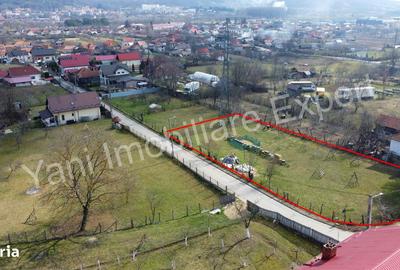 Teren de 1239 mp, în Central - 6