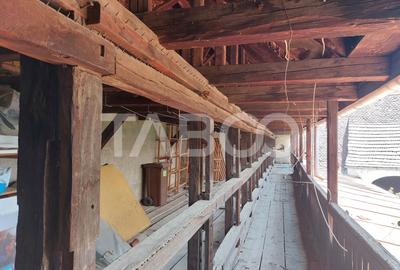 Casa 214 mp utili singur in curte 800 mp teren zona centrala Cisnadie - 34