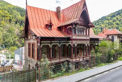 Casă cu 7 camere cu Canalizare în Central - 6