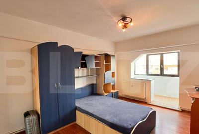 Apartament decomandat 3 camere, parcare generoasa, Electrop - 9