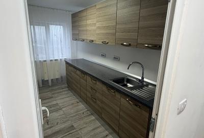 Apartament cu 3 camere decomandat în Central - 3