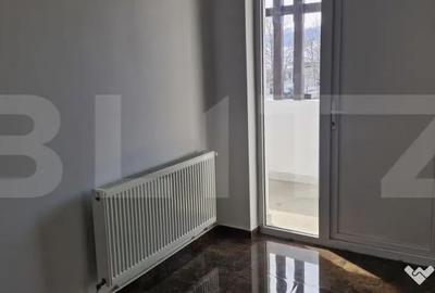 Spațiu comercial, de 300 mp, în Central - 9