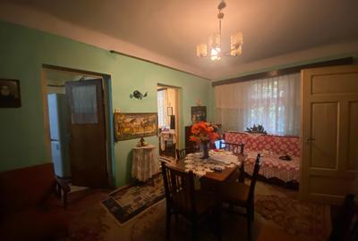 Casă centrală în Târgoviște, teren 250 mp, 4 camere, distanță la  900 m de Primă - 14