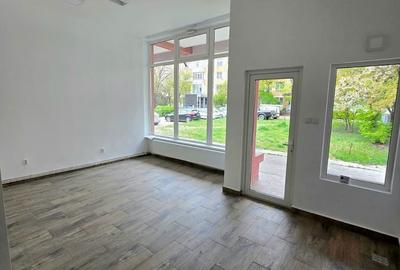 Spațiu comercial, de 105 mp, în Central - 7