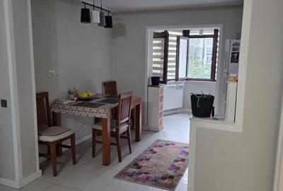Apartament cu 3 camere decomandat în Central - 2