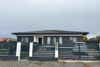 Casa moderna parter, 125 mp utili | 3 dormitoare | Eficienta energetica inalta - 1