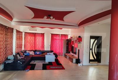 Casă cu 7 camere cu Teren 650 Mp în Dumbrăvița