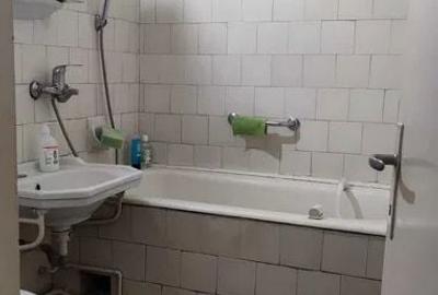 Apartament cu 3 camere semidecomandat în Cornișa - 2