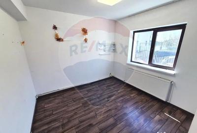 Casă cu 5 camere cu Teren 216 Mp în Vârteju - 17