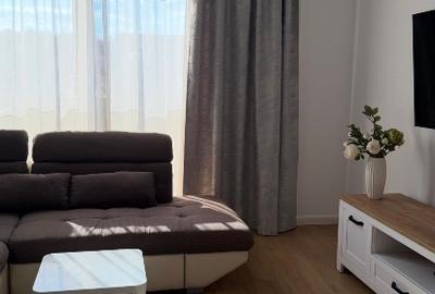 Apartament cu 3 camere decomandat, mobilat în Central