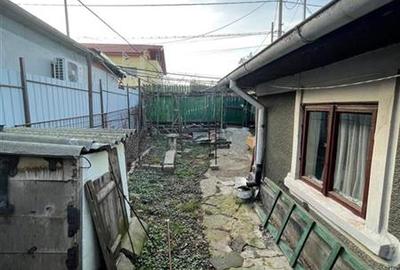 Teren intravilan de 213 mp, în Apărătorii Patriei - 4