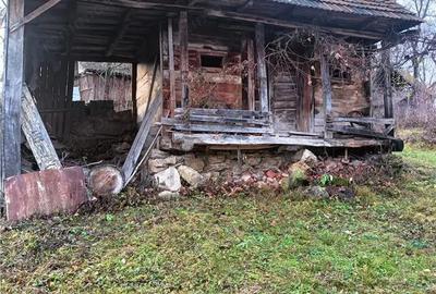 CASA TRADITIONALA - ANEXE - TEREN GENEROS - ZONA EXECELENTA - COMISION 0% - 5