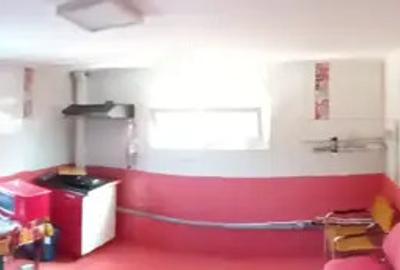 Casă cu 4 camere cu Teren 1000 Mp în Central - 1