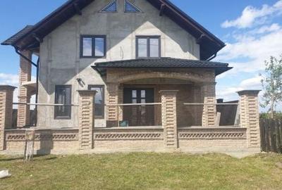Casă cu 4 camere în Central - 6