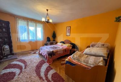 De Vanzare Casa de Vacan?a cu Teren Generos 5.755 m? - 4