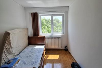 Apartament cu 3 camere semidecomandat în Central - 2