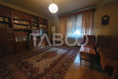 Casa 5 camere 374 mp utili + Anexa 75 mp in punctul 0 al Fagarasului - 3