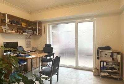 De vanzare Centru Medical Multifunc?ional 196 mp zona Coresi - 2