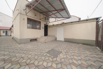 Casă individuală cu 10 camere cu Canalizare în Eroii Revoluției - 1