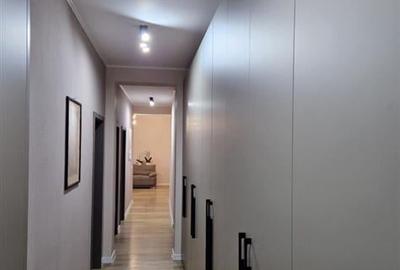 LIVE! Confort si eleganta, design original, curte individuala, terasa acoperita, - 11