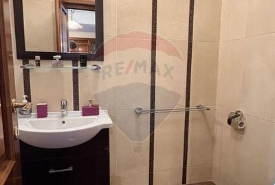 Apartament cu 3 camere în Central - 16