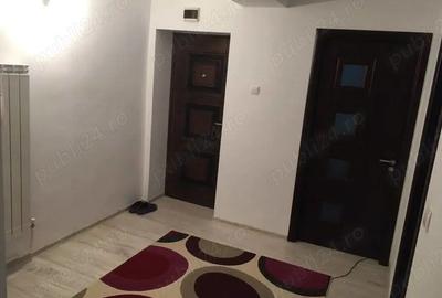 Apartament cu 3 camere decomandat în Sărata - 2