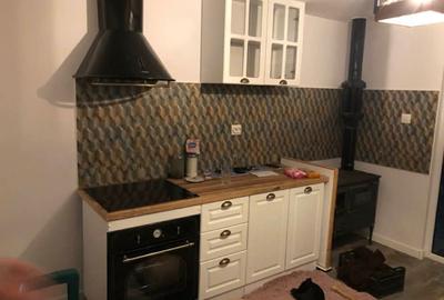 Casă cu 4 camere în Central - 2