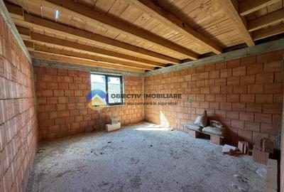 Casa + Teren de vanzare Zona Ciritei/An constructie 20 - 4