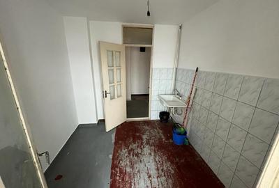 Apartament 2 camere etajul 4 cu POD SPITAL JUDETEAN TL - 4