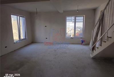 Casă cu 4 camere în Uricani