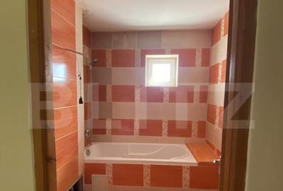 Apartament de 3 camere, 2 bai si balcon inchis, etaj interme - 12