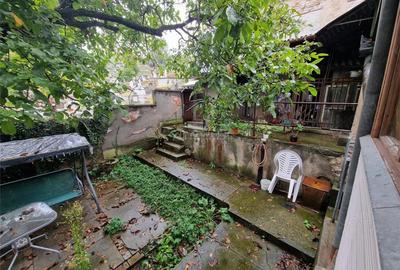 Casă cu Teren 250 Mp în Muncitoresc