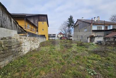 Teren de 1390 mp, în Central - 1