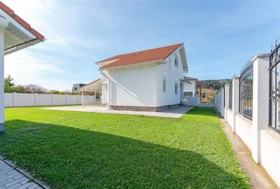 Noua vila cu:terasa,curte si gradina asezonata,garaj2X,cadru armonios, Sanpetru, - 31