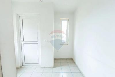 Casă cu 5 camere cu Teren 378 Mp în Purcăreni - 14