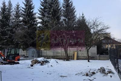 Casă individuală cu 6 camere cu Canalizare în Central - 2