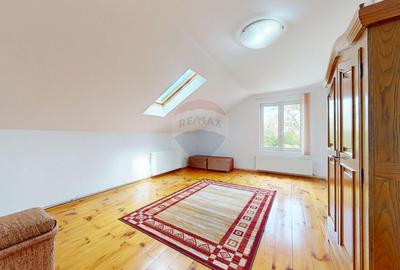 Casă individuală cu 10 camere cu Teren 710 Mp în Central - 25