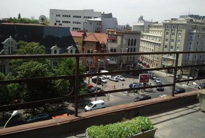 Penthouse cu 4 camere semidecomandat în P-ța Victoriei - 1