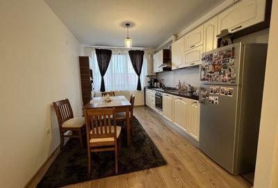 Apartament cu 3 camere decomandat în Florești - 1